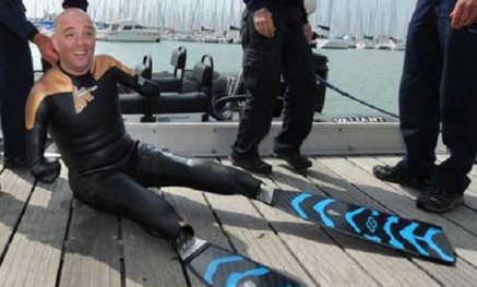 Французький плавець без рук і ніг перетнув п'ять континентів
