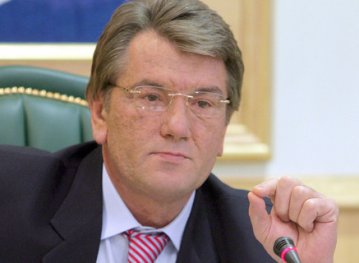 Ющенко натякнув на майбутній дефолт України