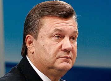 Янукович каже, що не може собі дозволити критикувати пресу