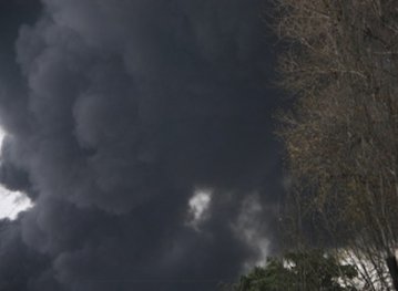 Подробности масштабного пожара в Днепре: люди слышали взрывы