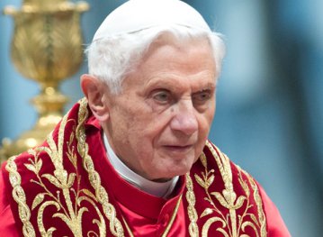 Папа римський іде у відставку