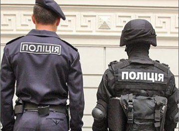 Азаров вернулся к идее финансовой полиции, перепоручив ее МВД