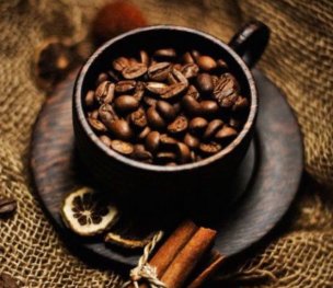 Методом двох досліджень визначено, що вживання кави призводить до збільшення тривалості життя - про це пише CNN
