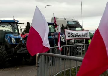 Польські фермери заблокують рух українських автобусів у пункті пропуску 