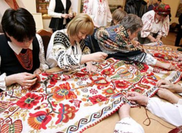 До дня Незалежності вишили 22-метровий рушник