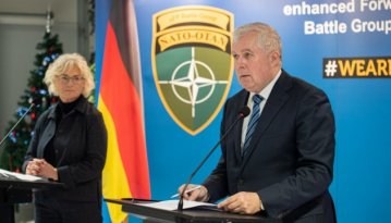 Литва на підтримку України готова передати летальну зброю