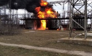 Через обстріли російських окупантів спалахнула Луганська ТЕС