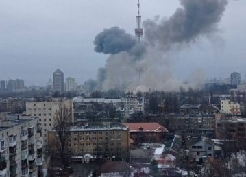 Росіяни завдали удару по району Київської телевежі