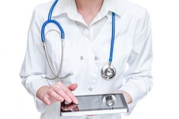 У застосунку Doctor Online можна отримати безкоштовну консультацію лікарів