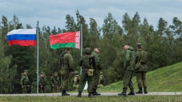 У Білорусі відбувається ротація військ та завіз нової російської техніки