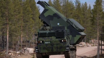 В Україну прибули М270, буде хороша компанія HIMARS – Резніков