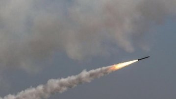 Росіяни вдарили ракетами по Харкову, постраждала людина