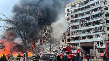 Росіяни влучили у багатоповерхівку в Дніпрі: 9 загиблих, 64 поранених