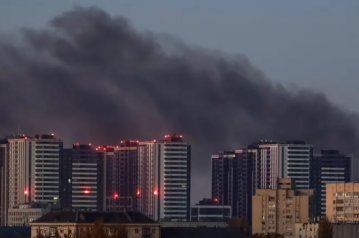 У Києві всю ніч збивали шахеди. Є руйнування і жертви