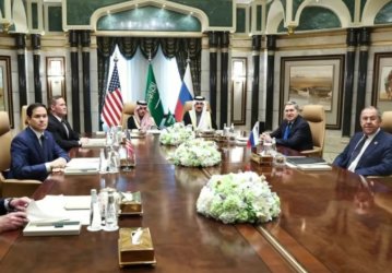 Fox News: США і Росія обговорюють триетапний мирний план щодо України
