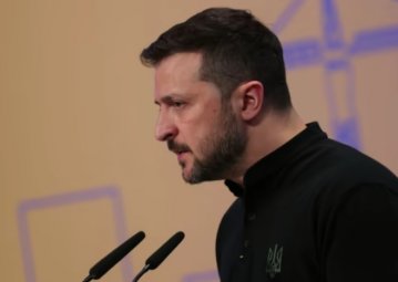 Зеленський: Виводити наші війська з наших територій ніхто не буде
