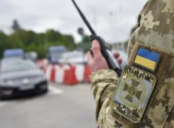 Чому влада дозволила 18-22 річним чоловікам виїзд за кордон і навіщо Рада хоче окремий закон