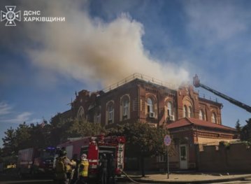 Момент російського удару дроном по університету у Харкові потрапив на відео: є постраждалі