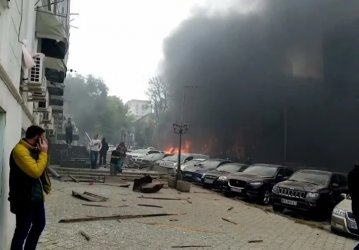 Ударні дрони ворога атакували Дніпро: 12 людей поранено