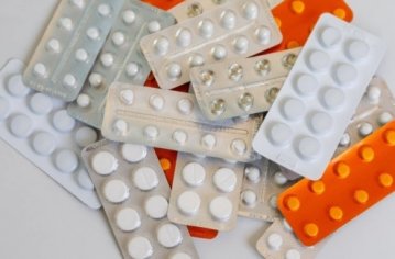 Уряд дозволив продавати безрецептурні ліки на АЗС