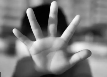 На Волині чоловік упродовж трьох років ґвалтував своїх доньок. Деталі гучної справи