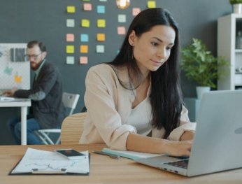 Молода українська дизайнерка створила соціальний проєкт, який об’єднав сотні студентів