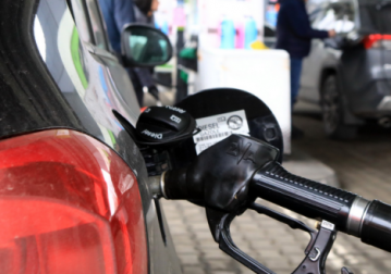 АМКУ перевірить причини різкого подорожчання пального на АЗС
