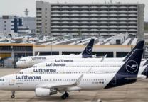 Німецька авіакомпанія Lufthansa скасовує 20 тисяч рейсів через зростання цін на пальне