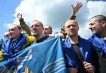 Новий обмін полоненими: додому повернулося 185 українців