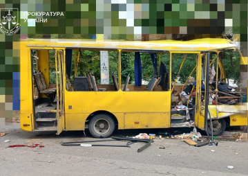 Обстріли Херсонщини: дві людини загинули, 32 – травмовані
