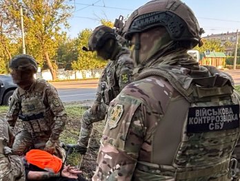 Планували отруїти та підірвати: СБУ зірвала масовий теракт проти українських військових
