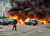 Поїзди УЗ запізнюються, горять Нова Пошта і Епіцентр - Росія не припиняє повітряну атаку на Київ