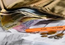 Тарифи, субсидії, пенсії та виплати: що зміниться для українців з жовтня